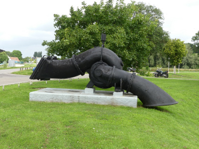 Crossley pomp.JPG