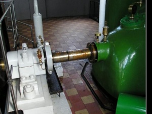 Pomp verbinding met machine.jpg