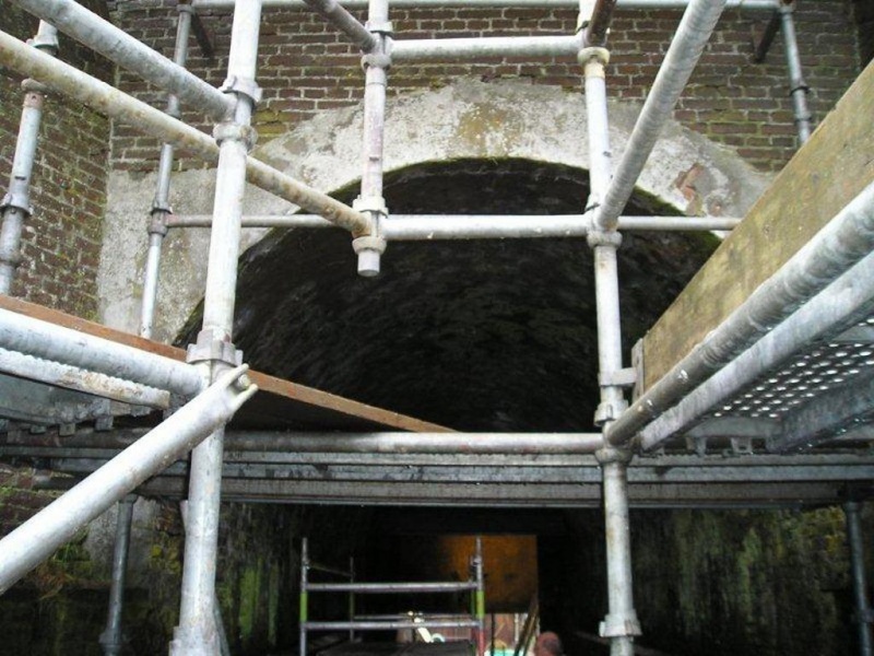 Bestand:Sluis Aanzicht sluis weteringkant.jpg